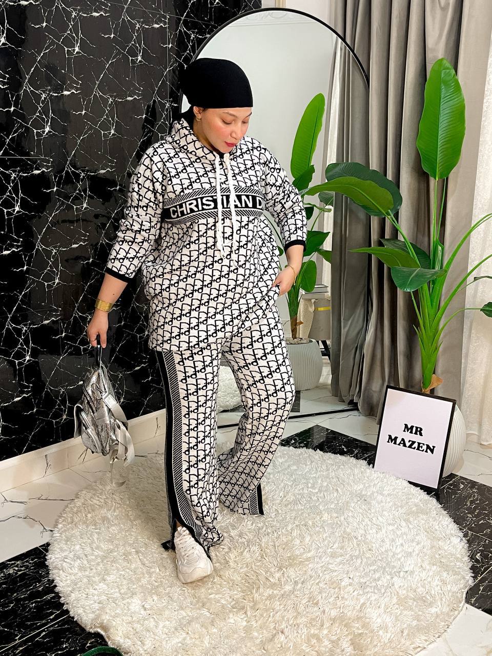 مصغّر المنتج 2: سوت تصميم مميز وجذاب