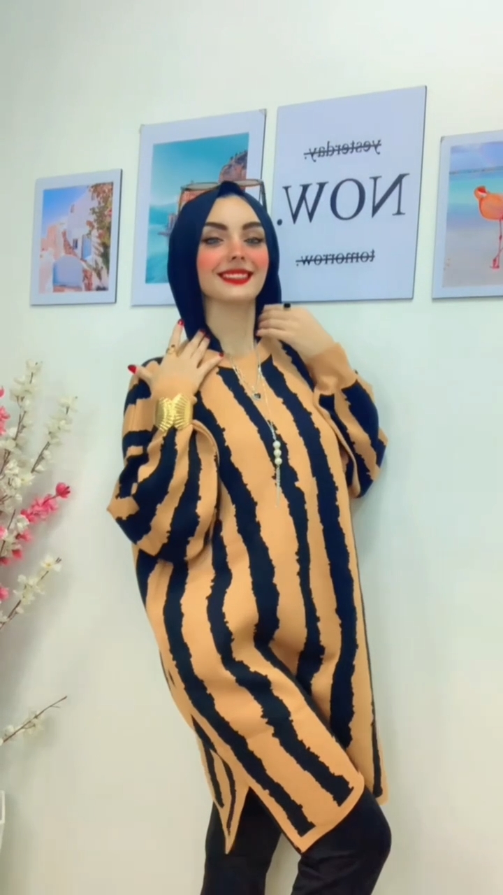 مصغّر المنتج 23: بنشو/تونك طويل شرايح أبيض