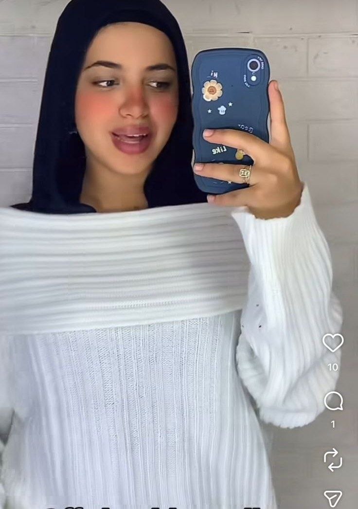 مصغّر المنتج 1: بلاوز أوف شولدر من الموهير الإيطالي