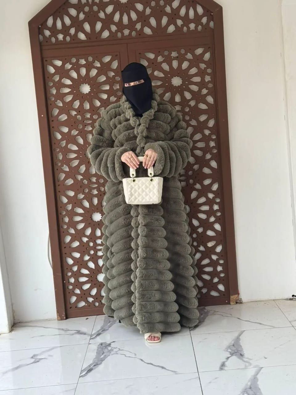 مصغّر المنتج 3: بلورو كاردي أوبن بحزام