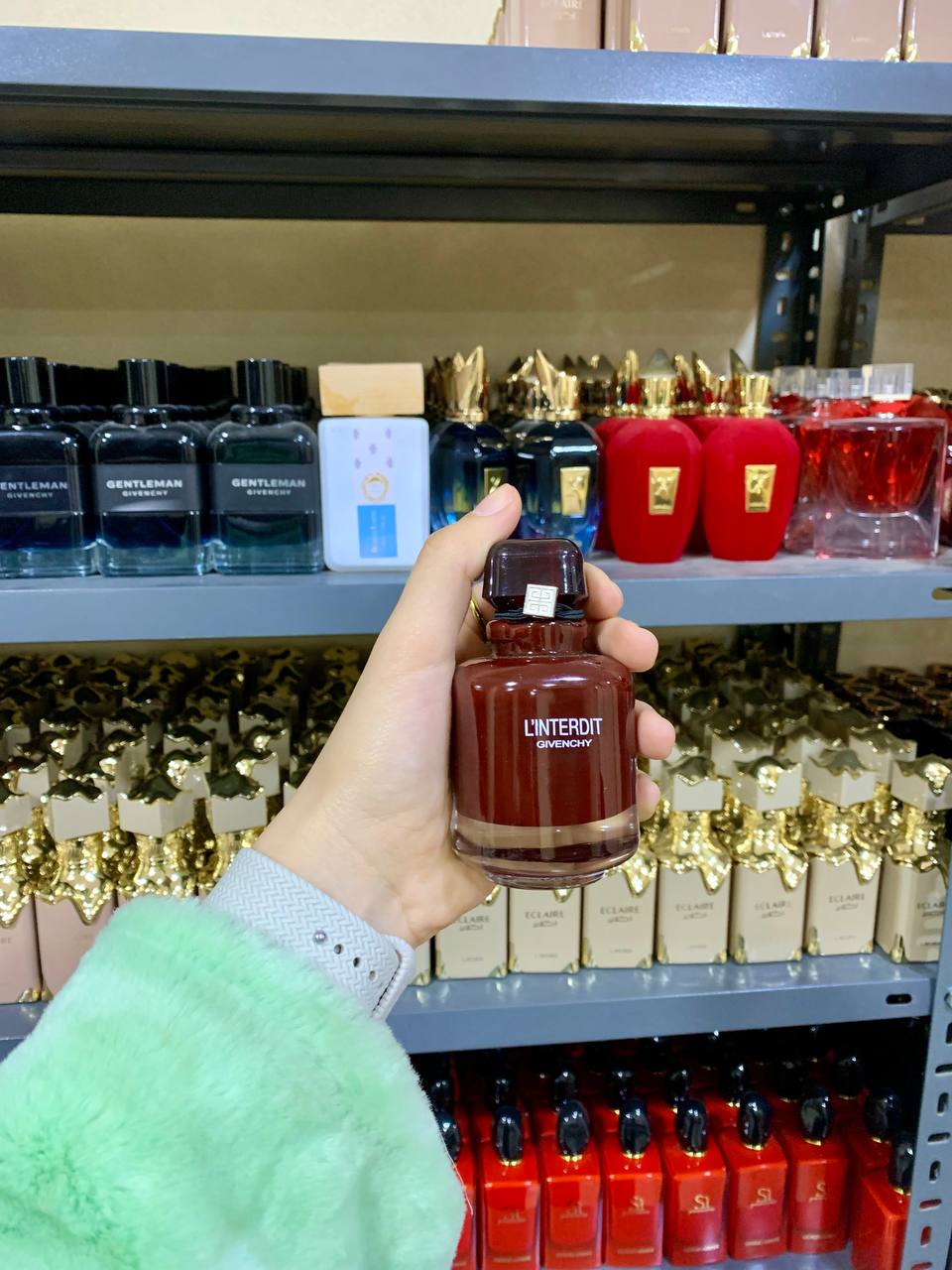 مصغّر المنتج 1: عطر جيفنشي لينتيردي (أو دي بارفيوم روج).