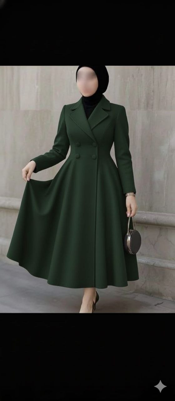 مصغّر المنتج 3: بالطو "جوخ ليكرا" كلوش بأربعة أزرار.