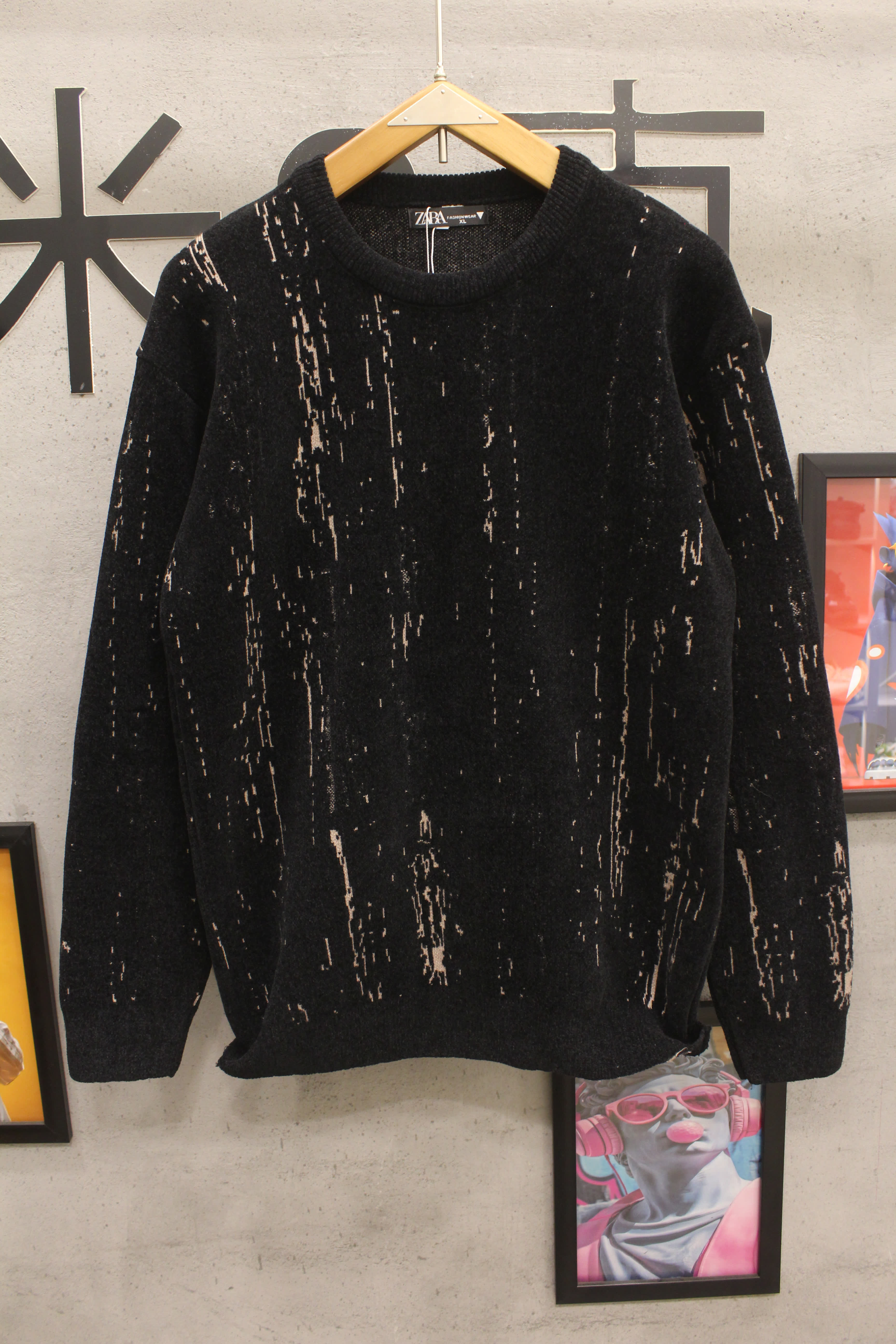 مصغّر المنتج 6: بلوفر قطيفة مخربش