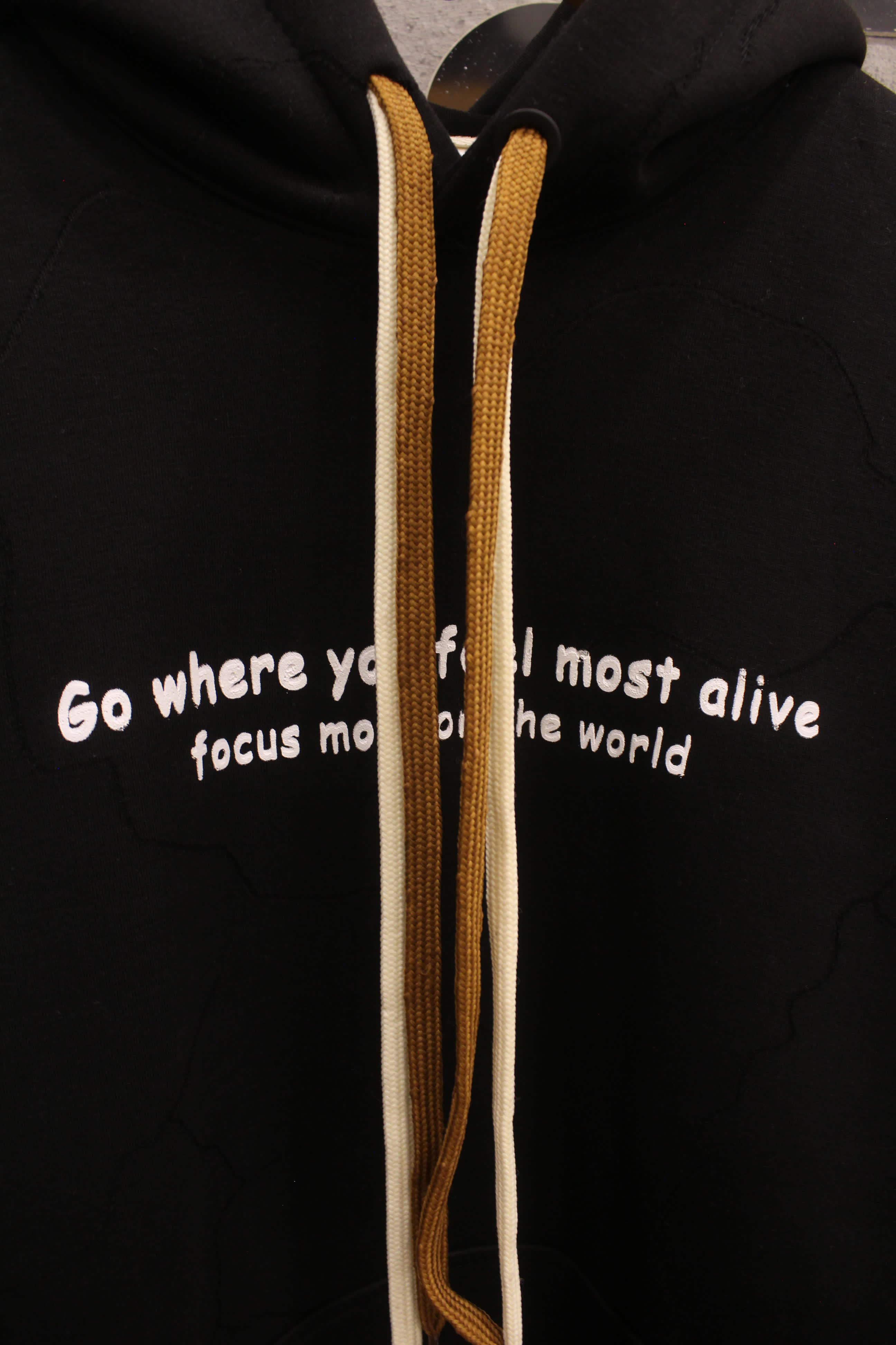 مصغّر المنتج 4: هودي ماتريكس