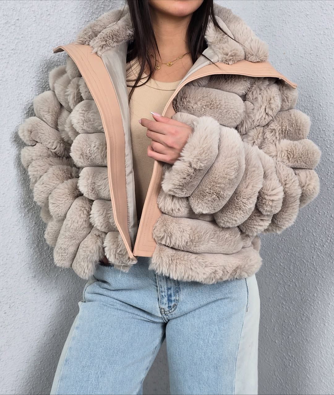 مصغّر المنتج 3: جاكت جلد هاي وسط