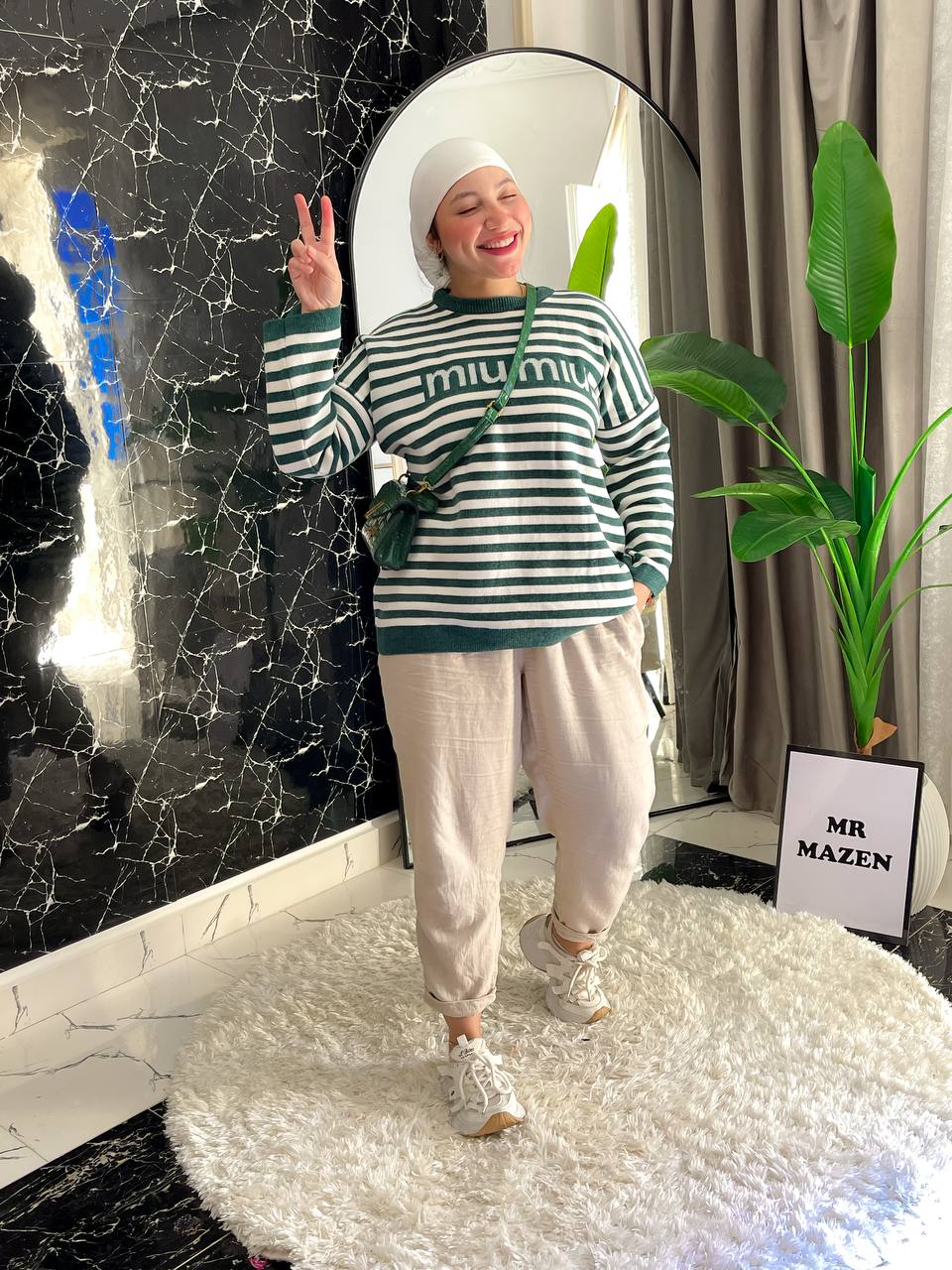 مصغّر المنتج 2: بلاوز Miu مقلمة