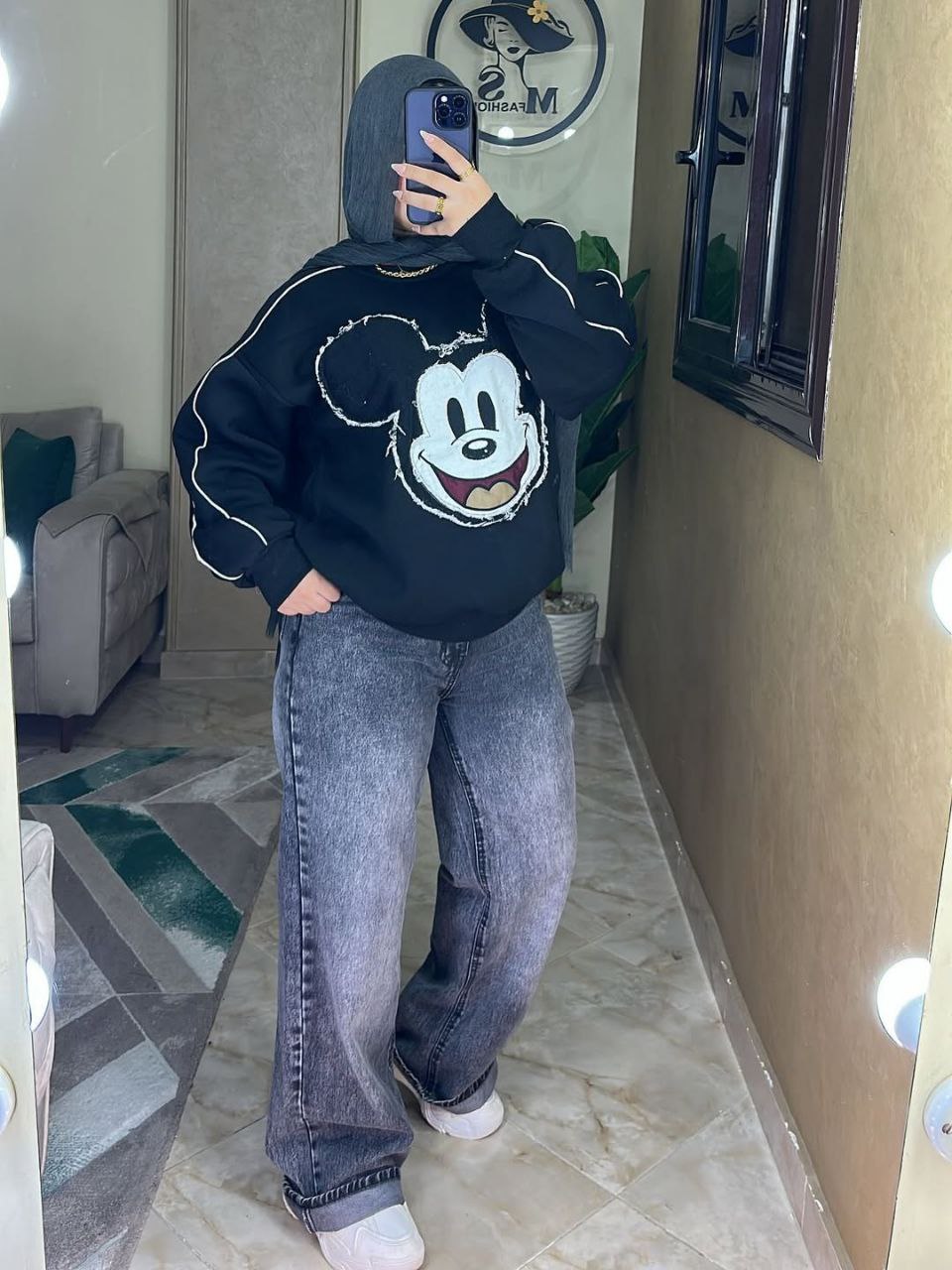 مصغّر المنتج 1: هودي ميكي خط أبيض