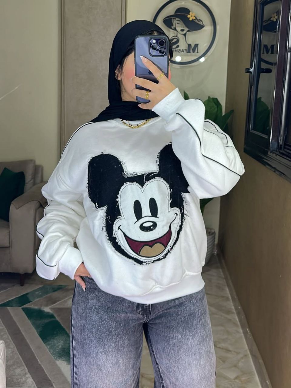 مصغّر المنتج 4: هودي ميكي خط أبيض