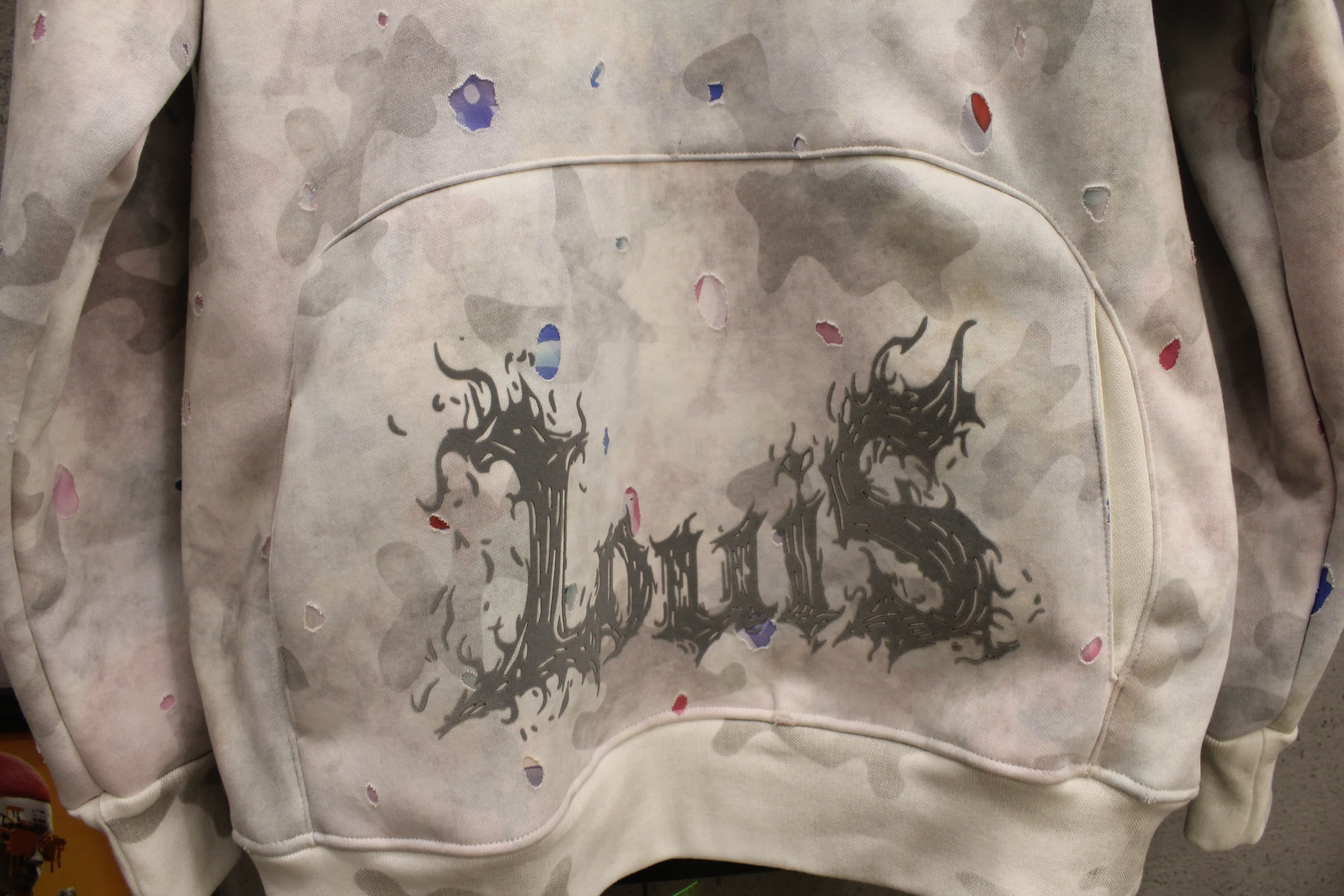 مصغّر المنتج 3: سويت شيرت "لويس" ياقة