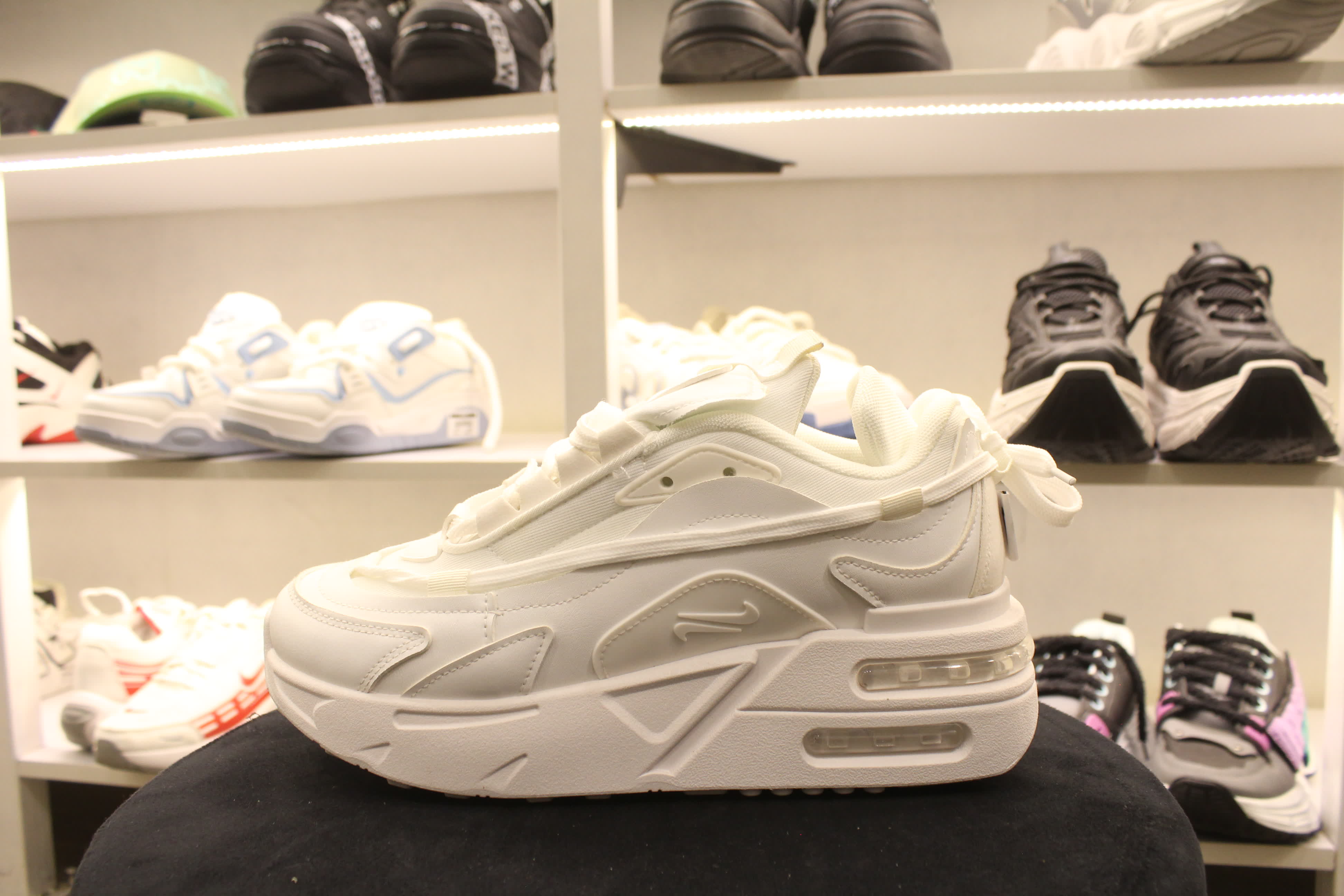 مصغّر المنتج 4: سنيكرز "إير ماكس" فيوريوسا