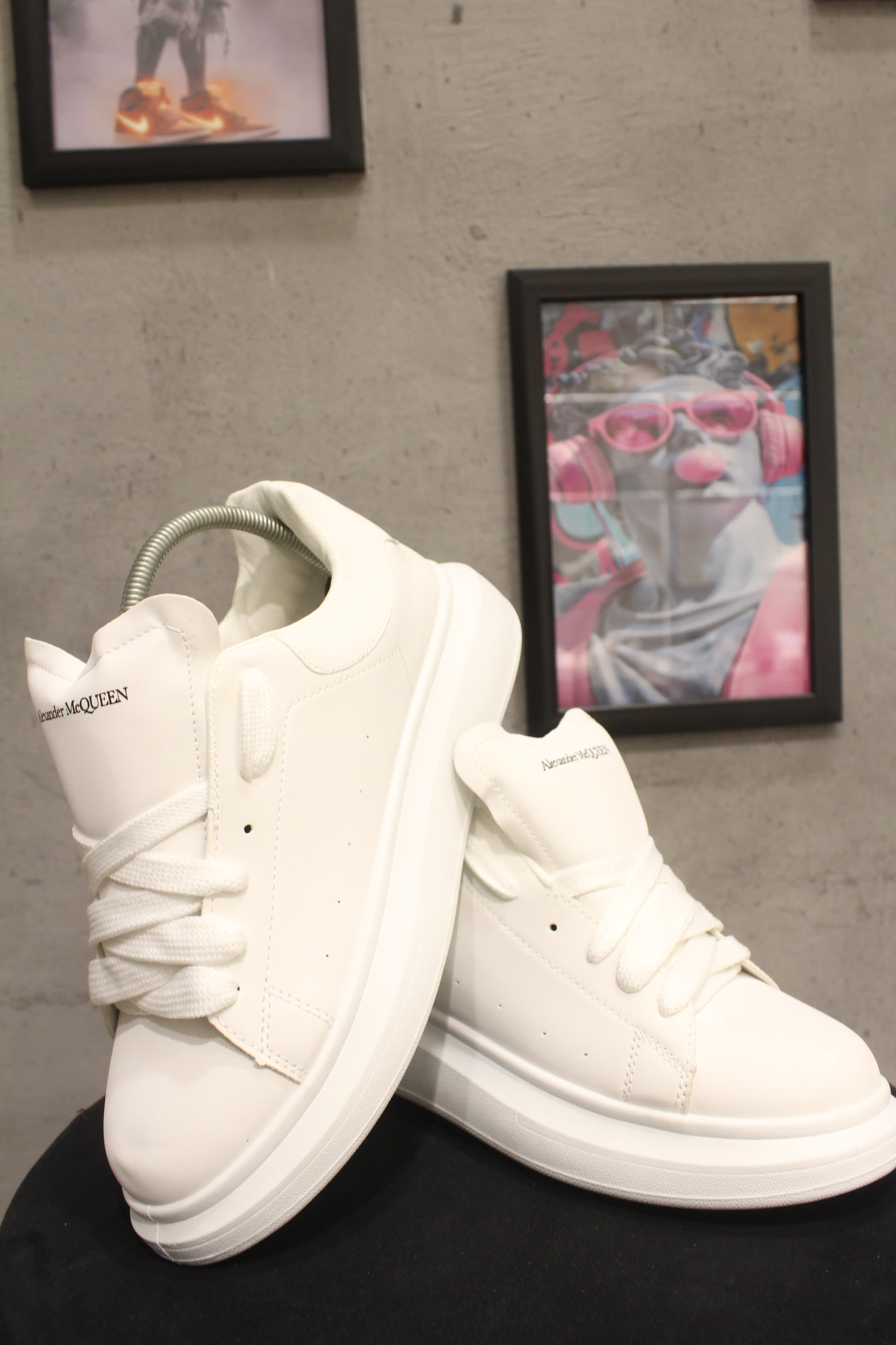 مصغّر المنتج 4: سنيكرز "ألكسندر ماكوين" الأيقوني