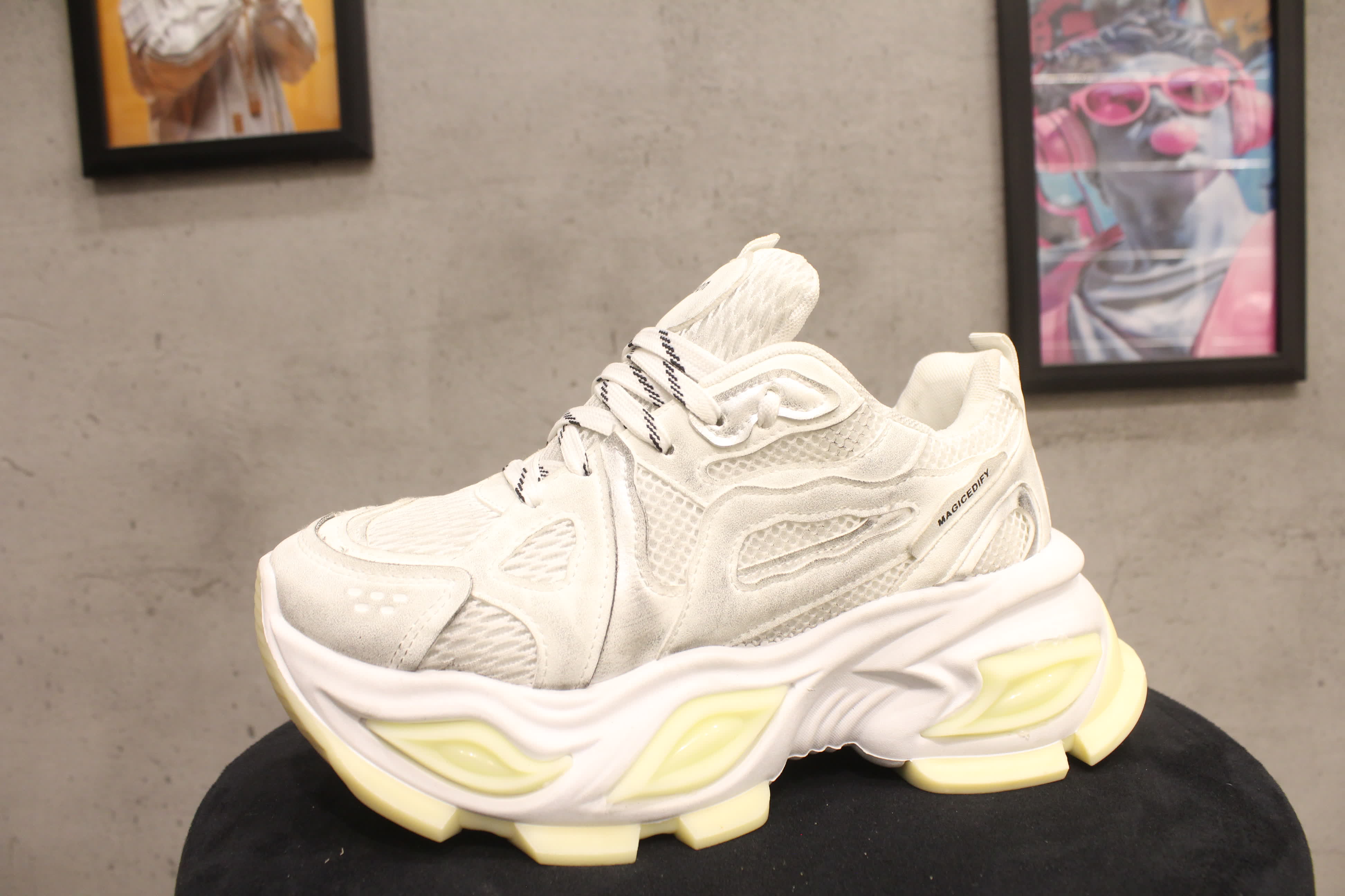 مصغّر المنتج 7: سنيكرز "ماجيك ديفي" ويف