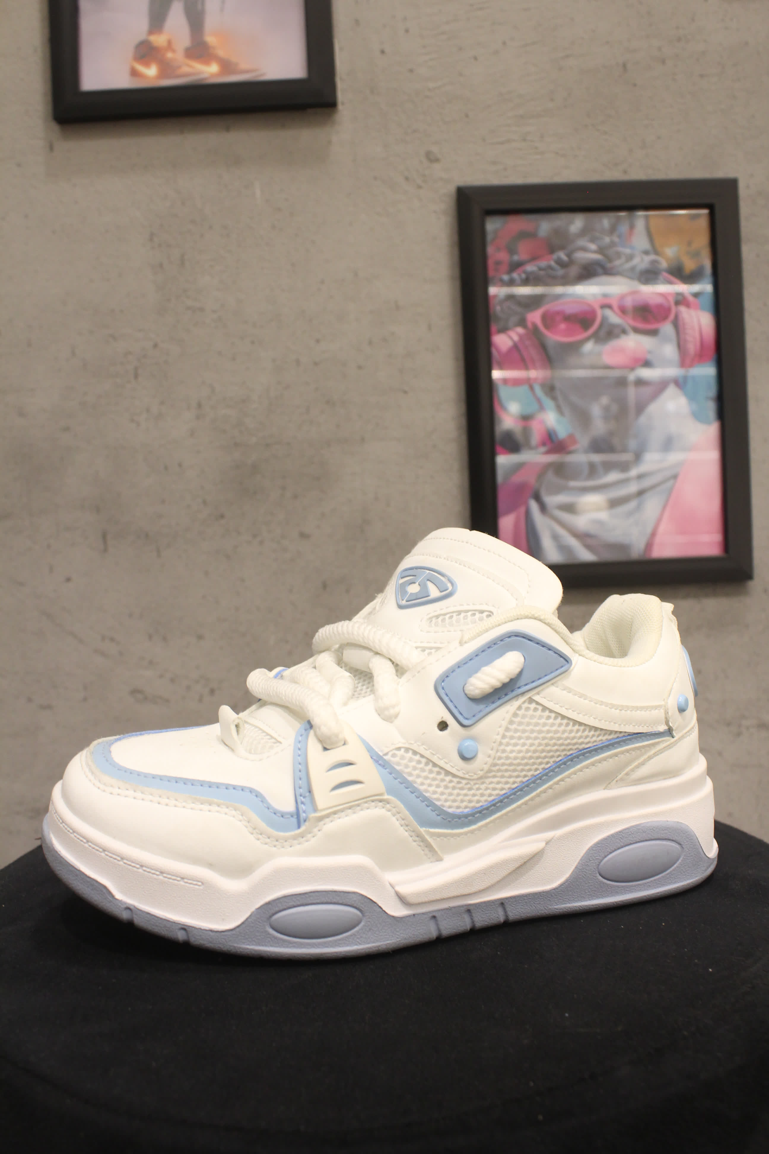 مصغّر المنتج 1: سنيكرز "أوجي" بافي سكيتر 