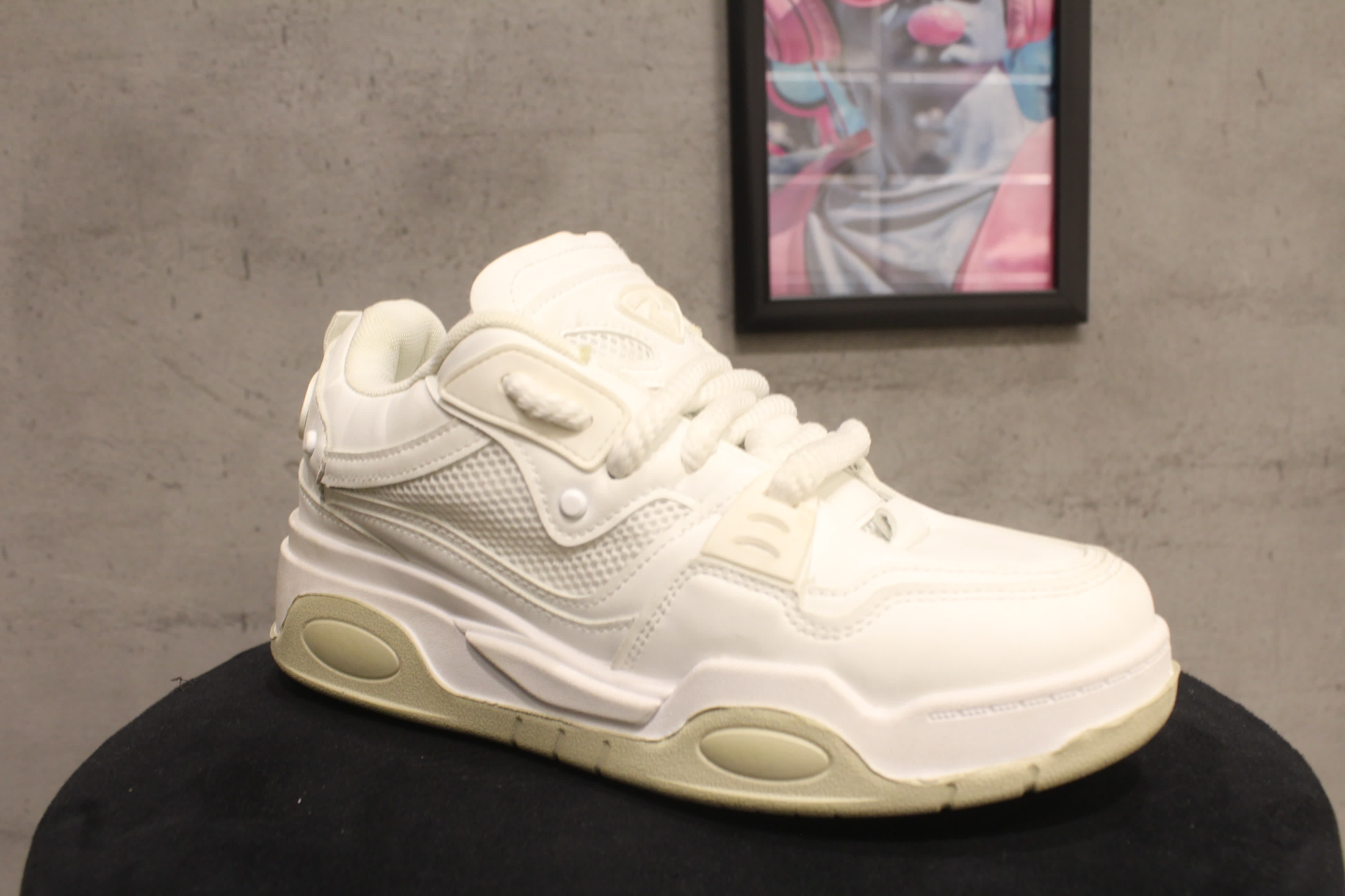 مصغّر المنتج 5: سنيكرز "أوجي" بافي سكيتر 