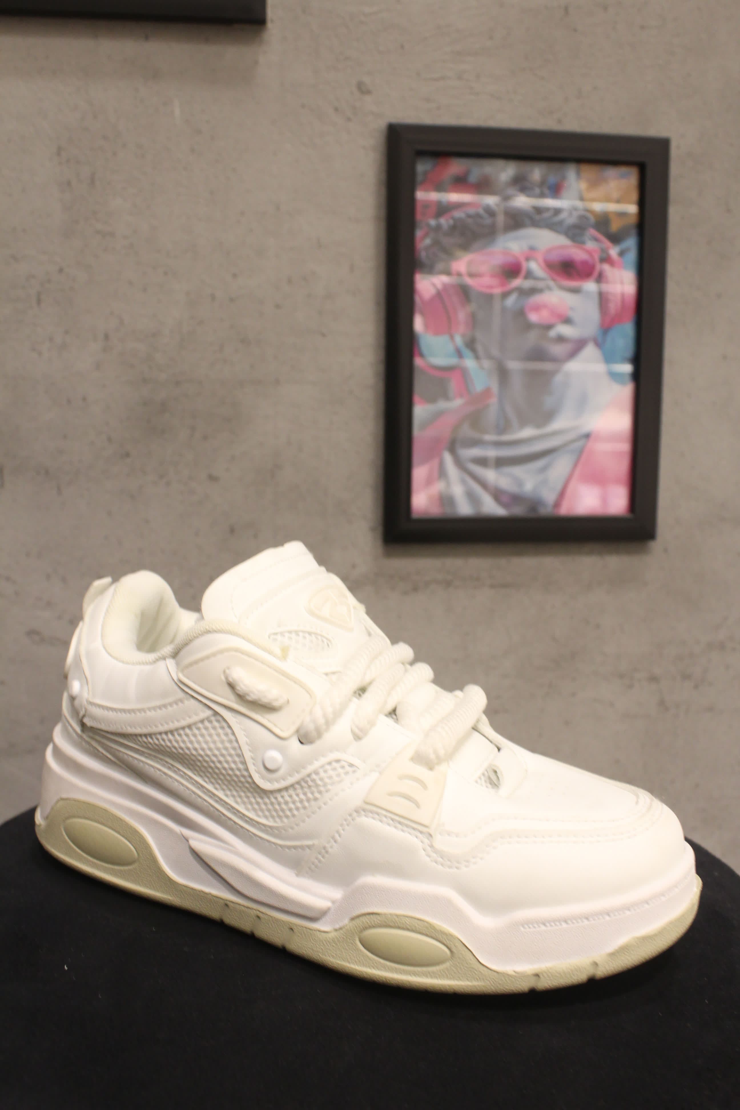 مصغّر المنتج 6: سنيكرز "أوجي" بافي سكيتر 