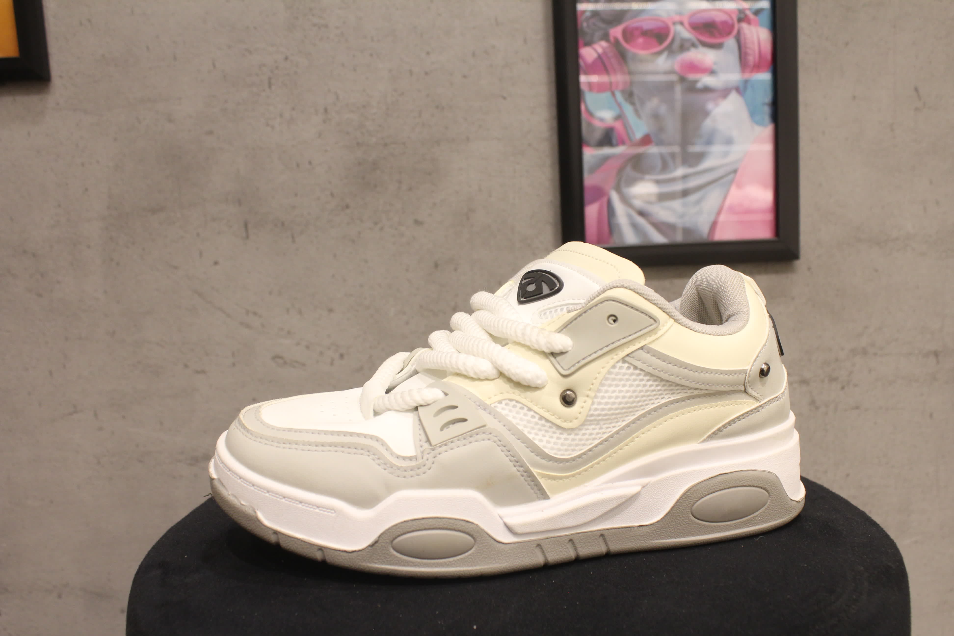 مصغّر المنتج 7: سنيكرز "أوجي" بافي سكيتر 