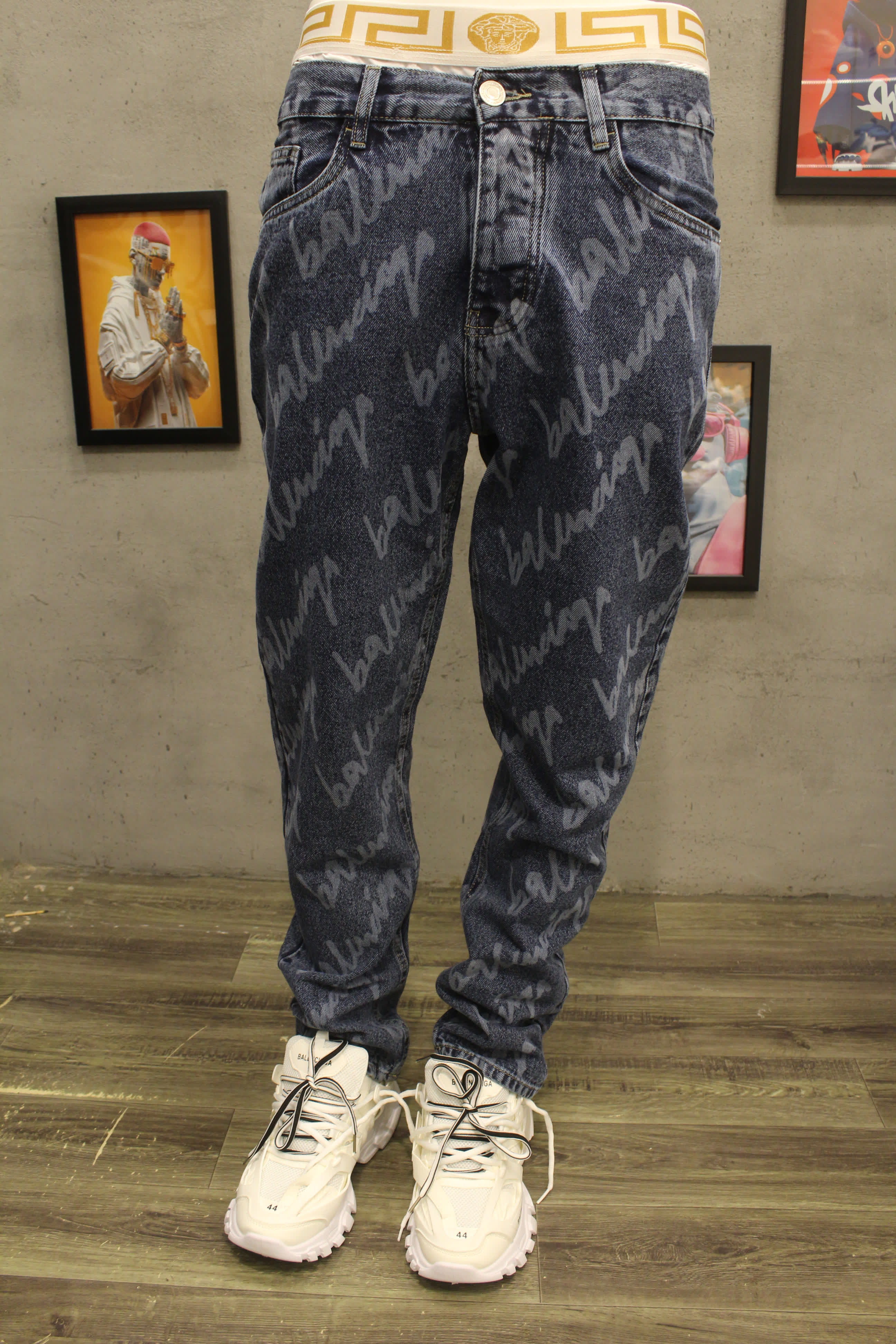 مصغّر المنتج 1: جينز "بالنسياجا" وايد ليج