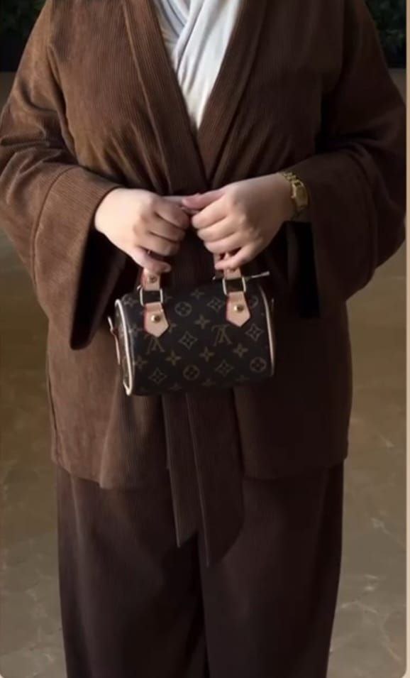 مصغّر المنتج 1: سوت 3 قطع قطيفة