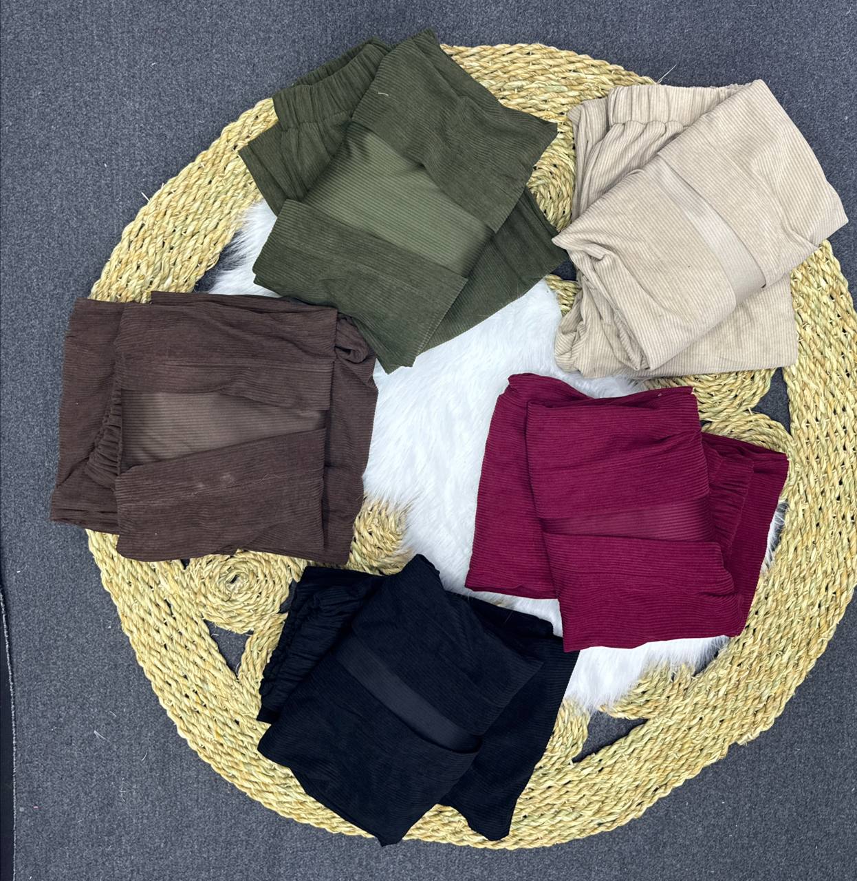 مصغّر المنتج 2: سوت 3 قطع قطيفة