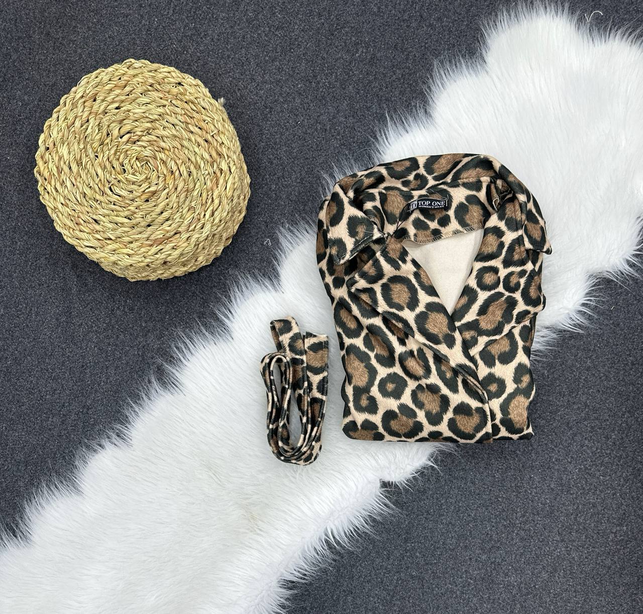 مصغّر المنتج 1: بالطو جوخ تايجر