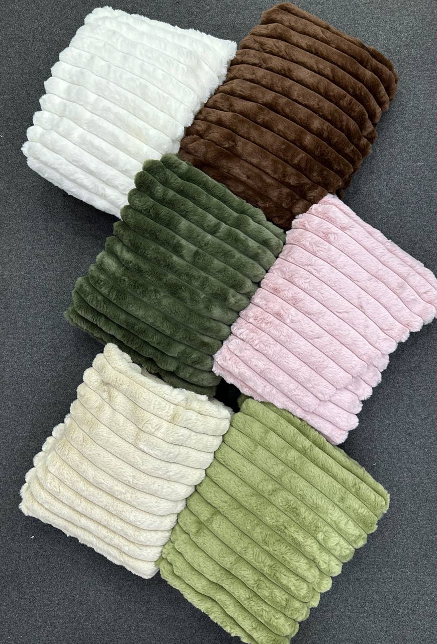 مصغّر المنتج 10: كارديجان فرو قطيفة