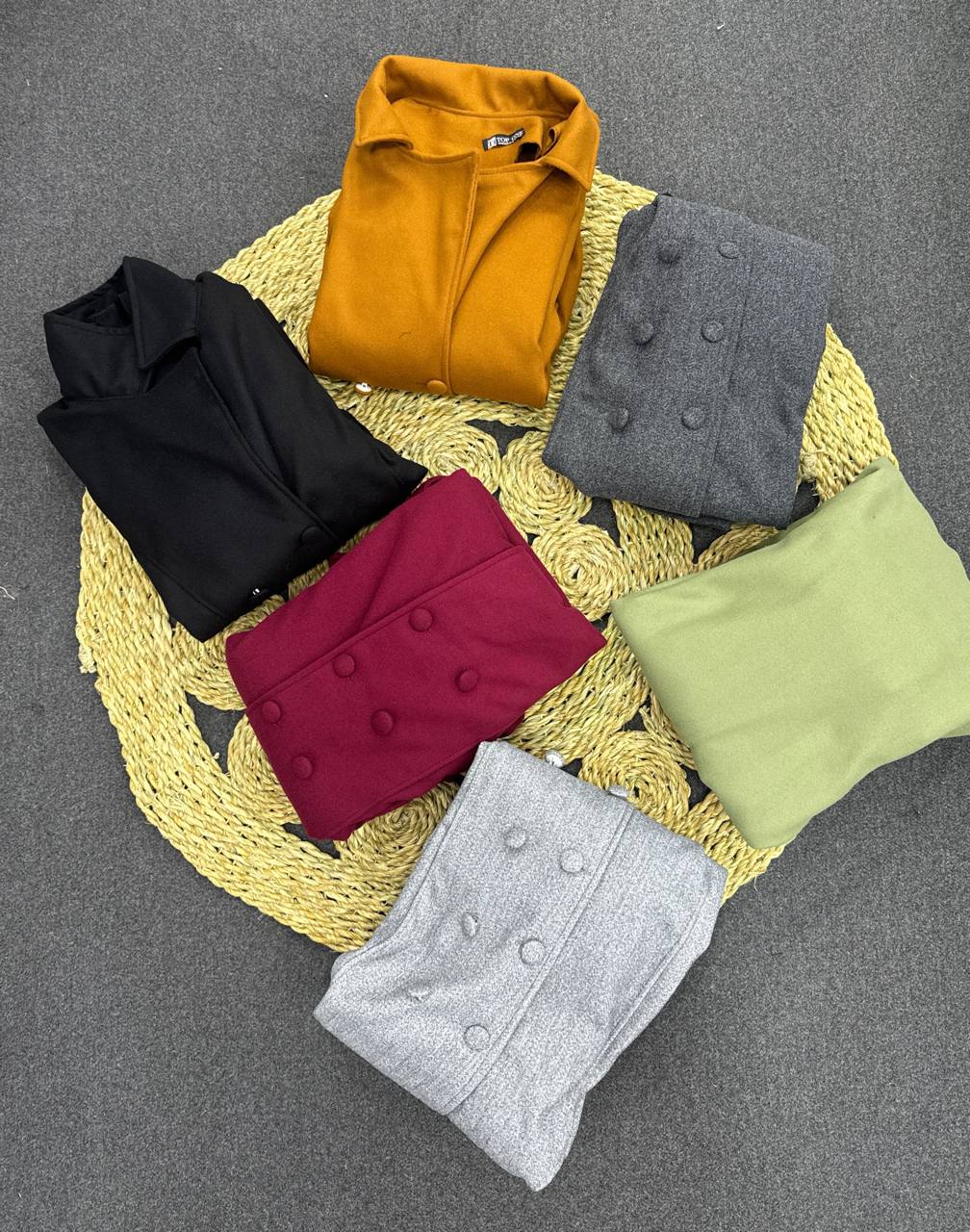 مصغّر المنتج 3: عباية جوخ كبس