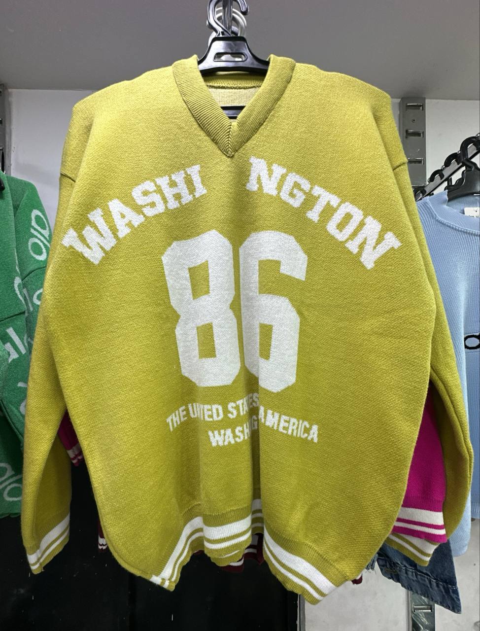 مصغّر المنتج 2: سوت شيرت 86