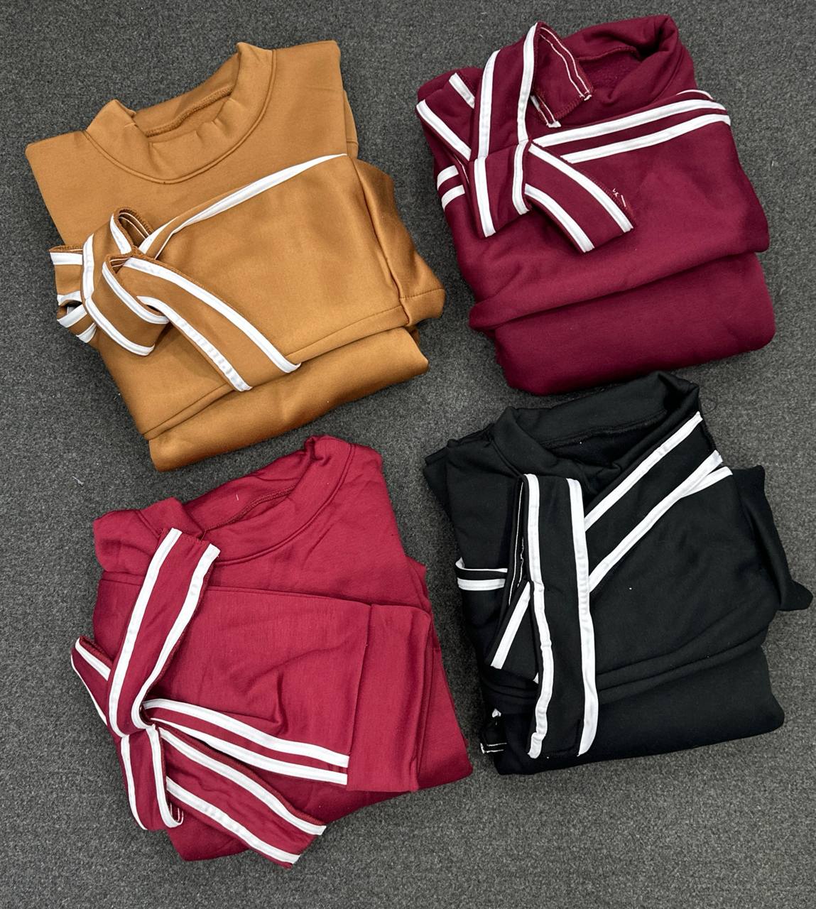 مصغّر المنتج 4: سويت شيرت كم فراشة