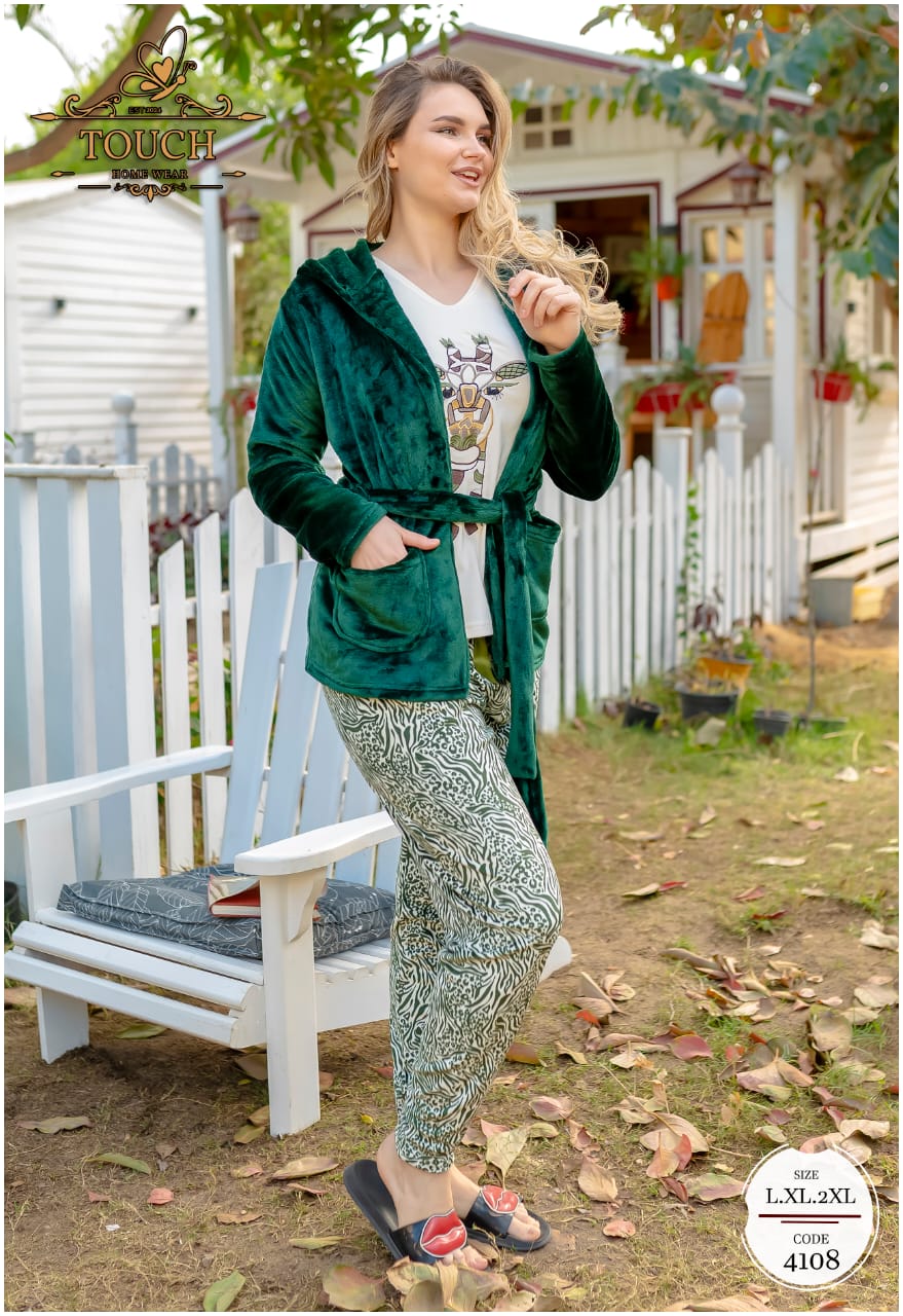 مصغّر المنتج 1: بيجامة 3 قطع تطريز