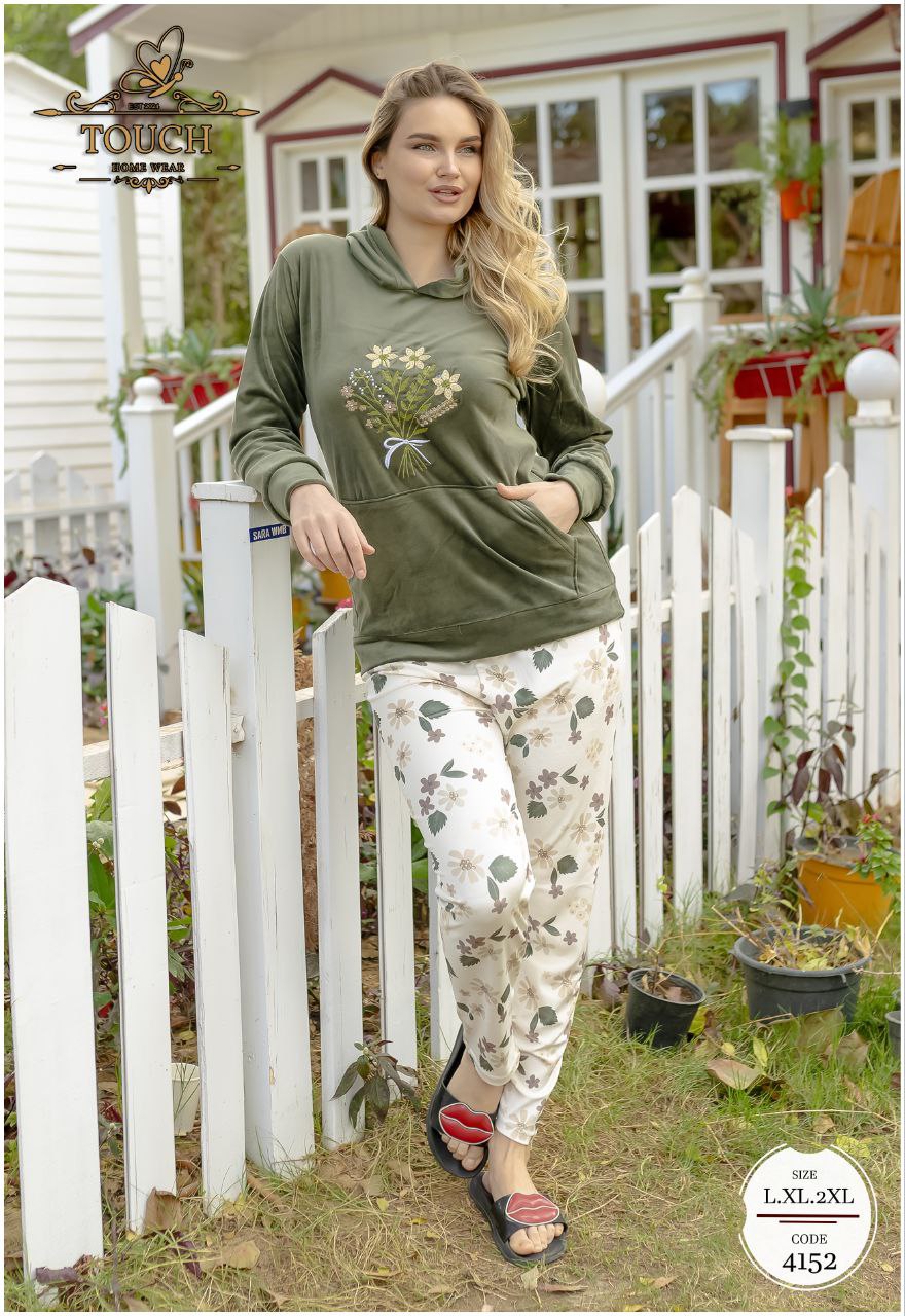 مصغّر المنتج 3: بيجامة هايدي (تطريز سنابل هادئ)