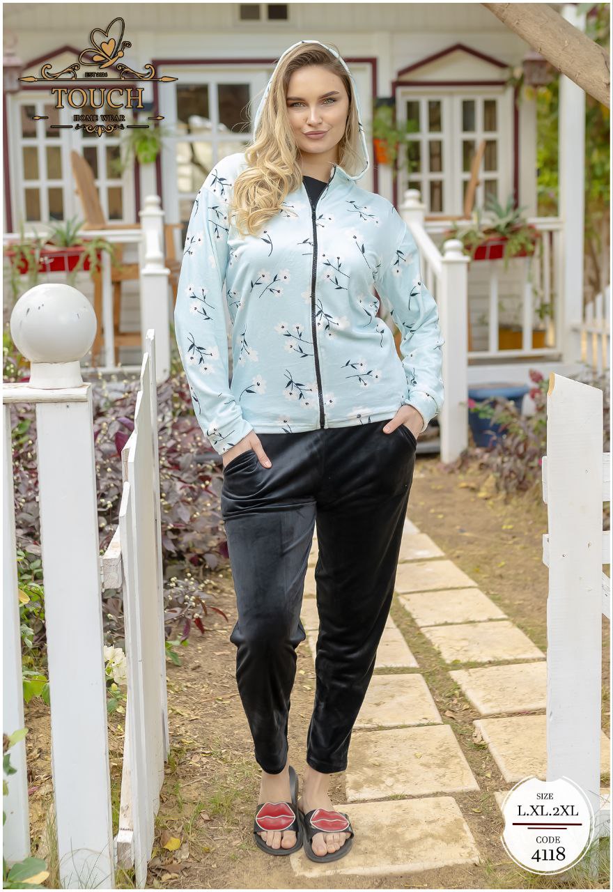 مصغّر المنتج 3: بيجامة حريمي 3 قطع (تطريز ورود)