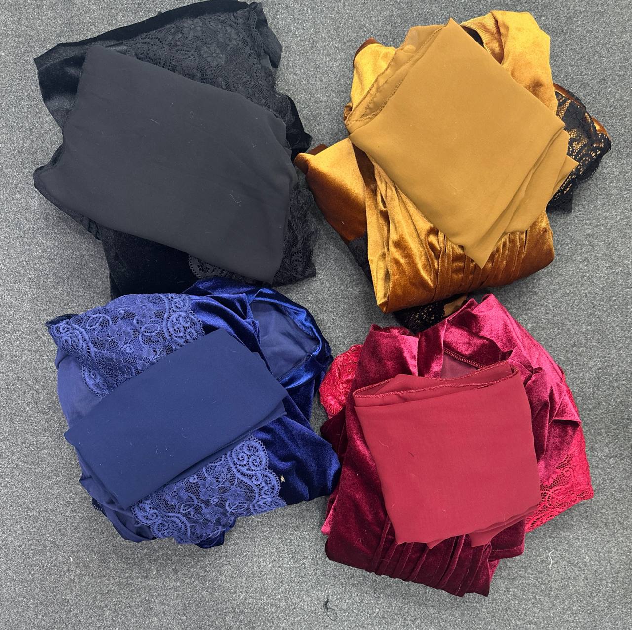 مصغّر المنتج 2: توينز قطيفة