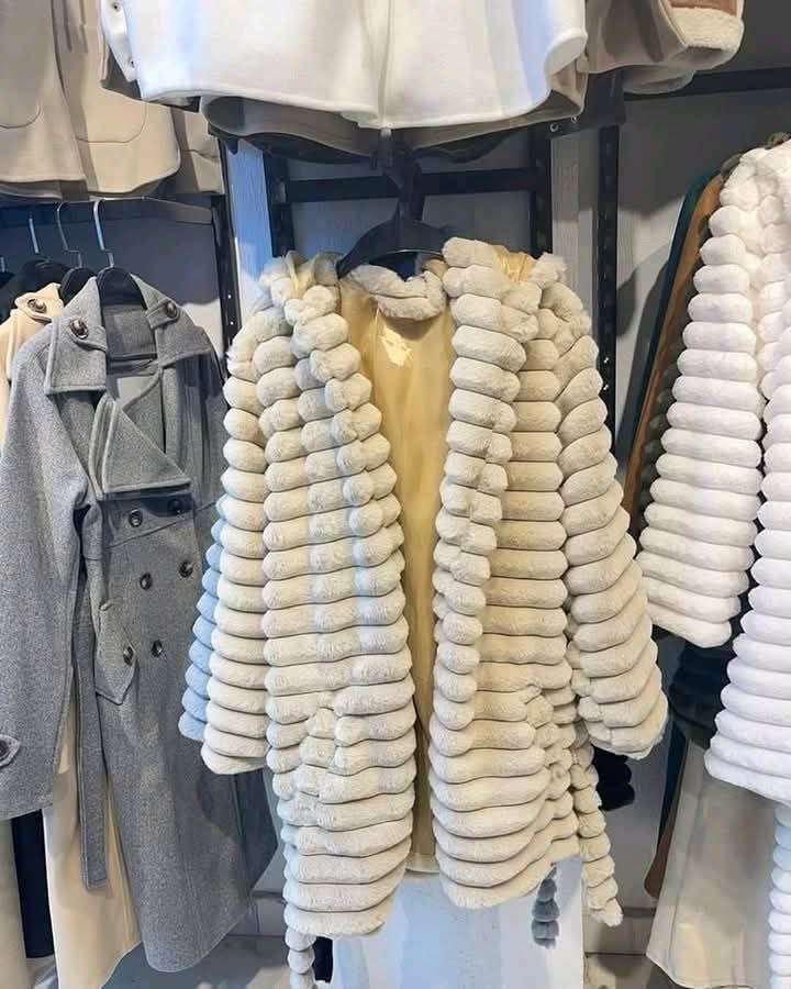 مصغّر المنتج 12: جاكت فرو طويل