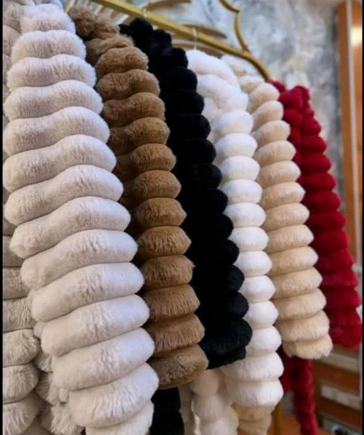 مصغّر المنتج 2: جاكت فرو طويل