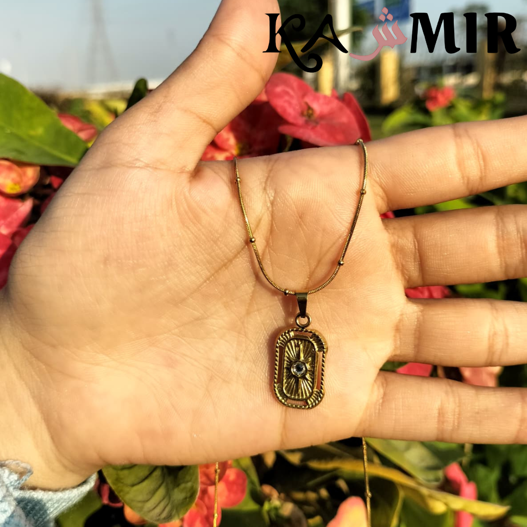 سلسلة نجمة الشمال استانلس مطلية ذهبي