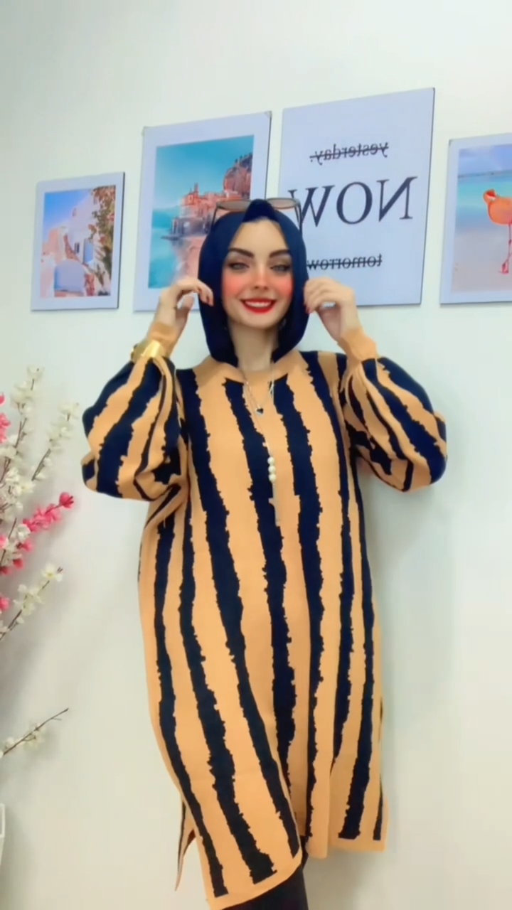 بنشو/تونك طويل شرايح أبيض