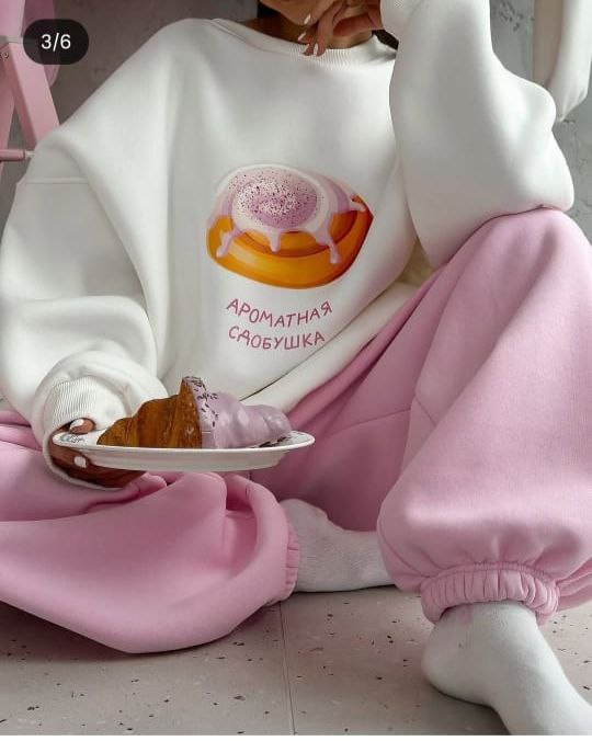 سوت قطعتين بنطلون وايد ليج وبلوزة مطبوعة