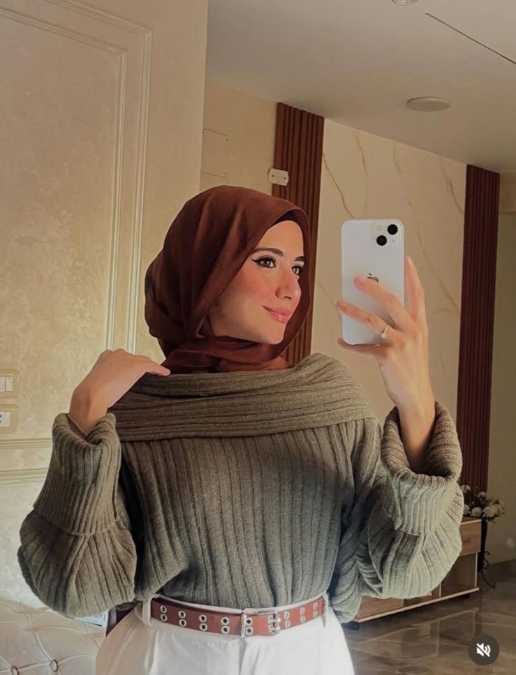 بلاوز أوف شولدر من الموهير الإيطالي