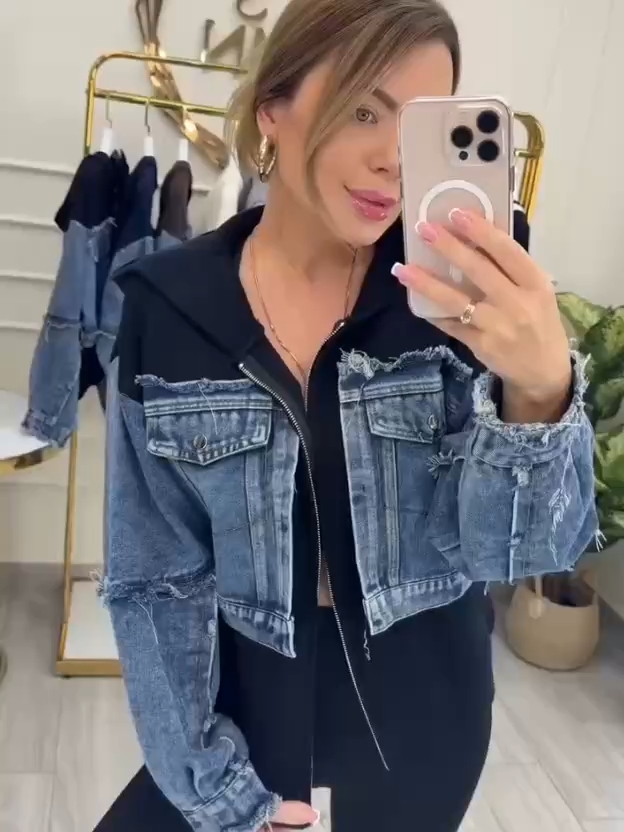 شميز "جينز في ميلتون" بأزرار وجيوب.