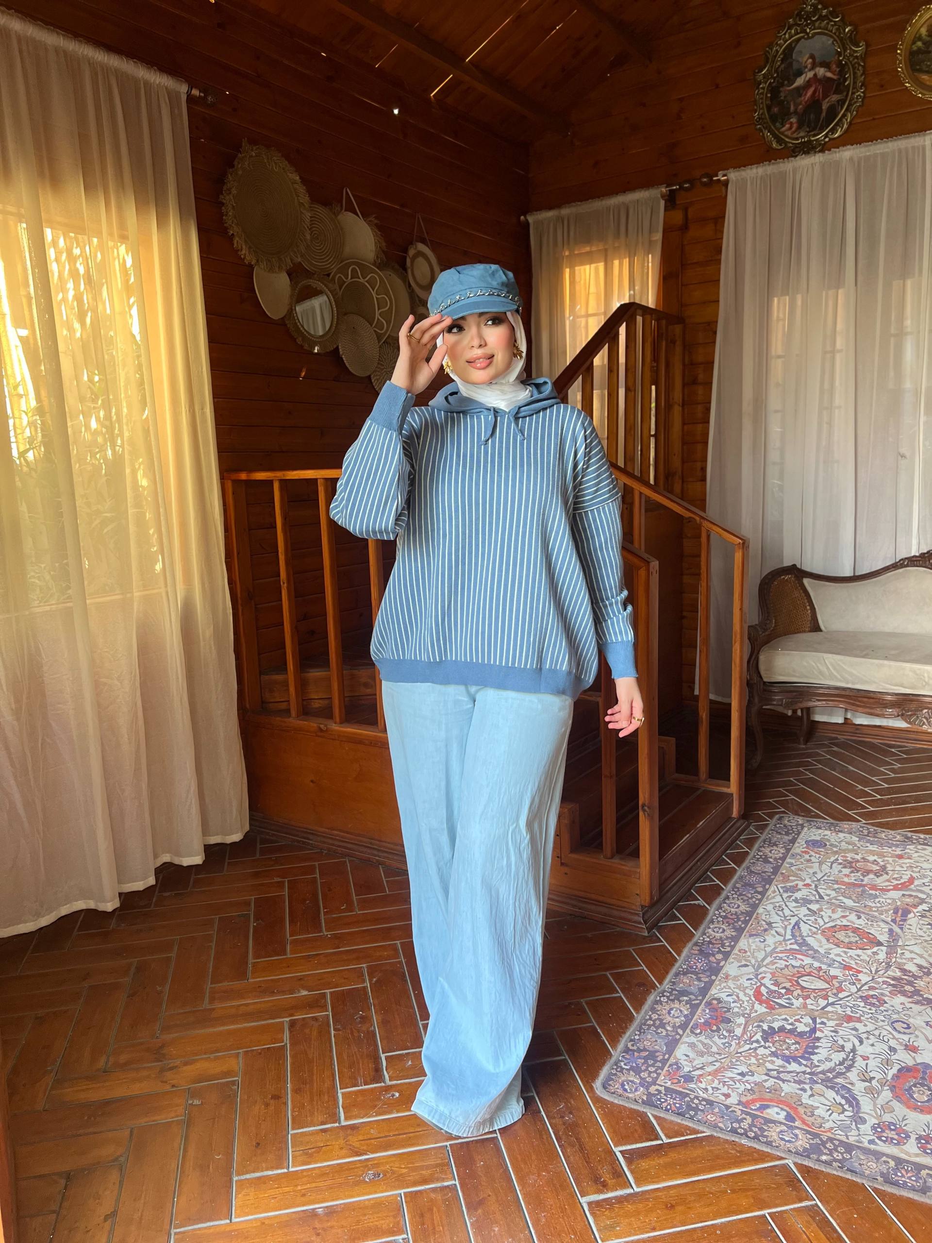 بلوزة مقلمة