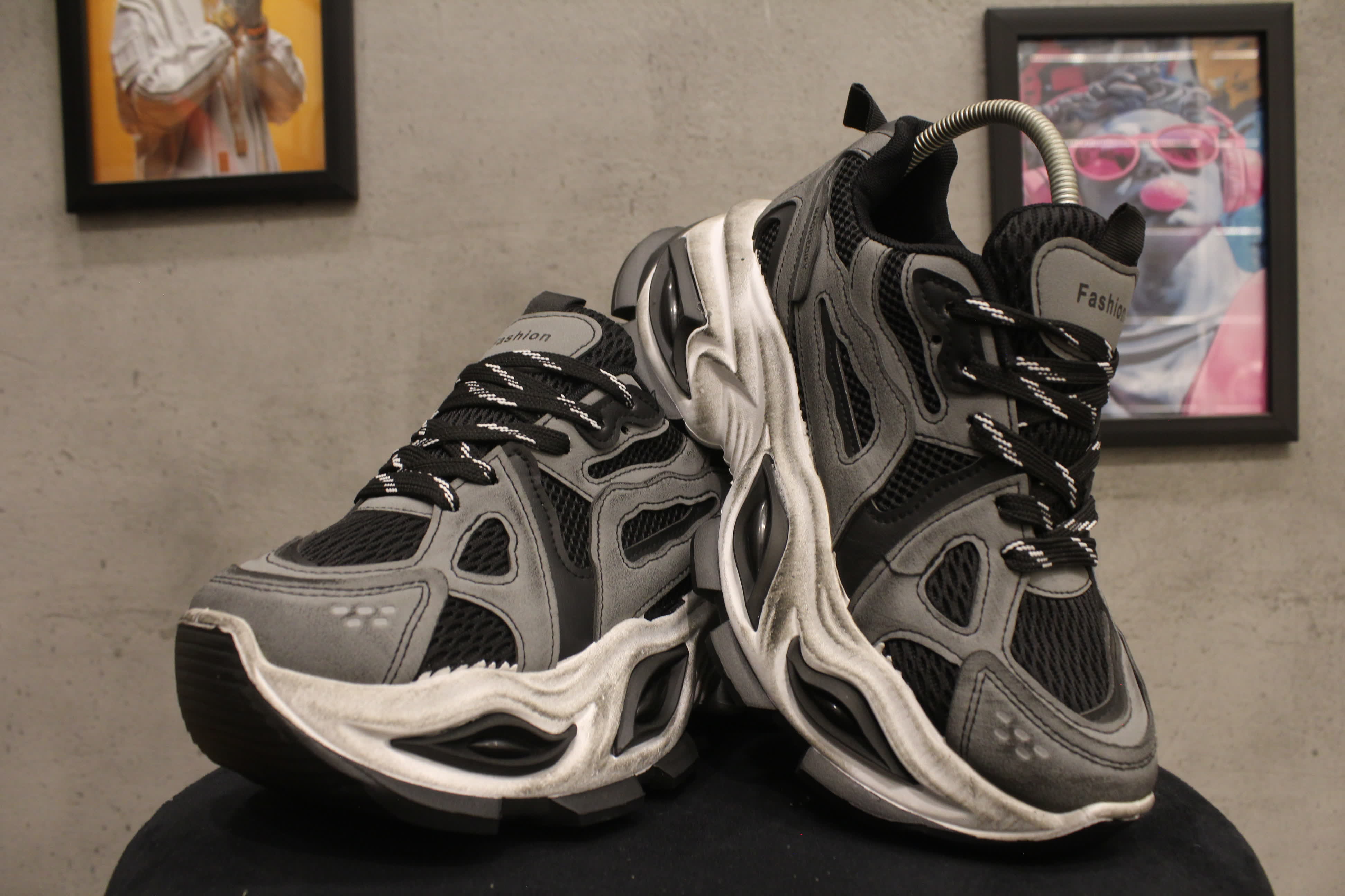 سنيكرز "ماجيك ديفي" ويف