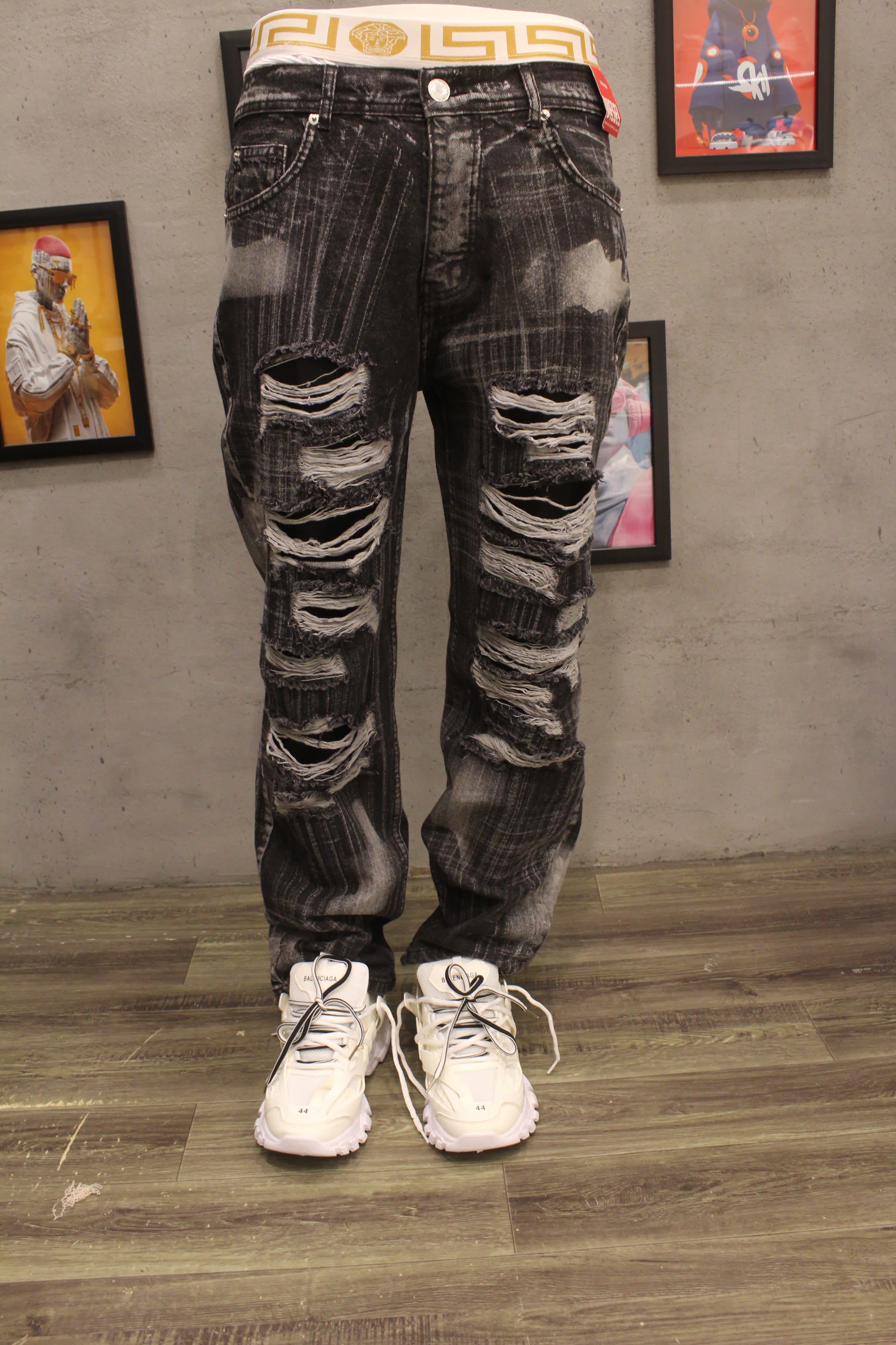 جينز وايد-ليج "كاتنج"