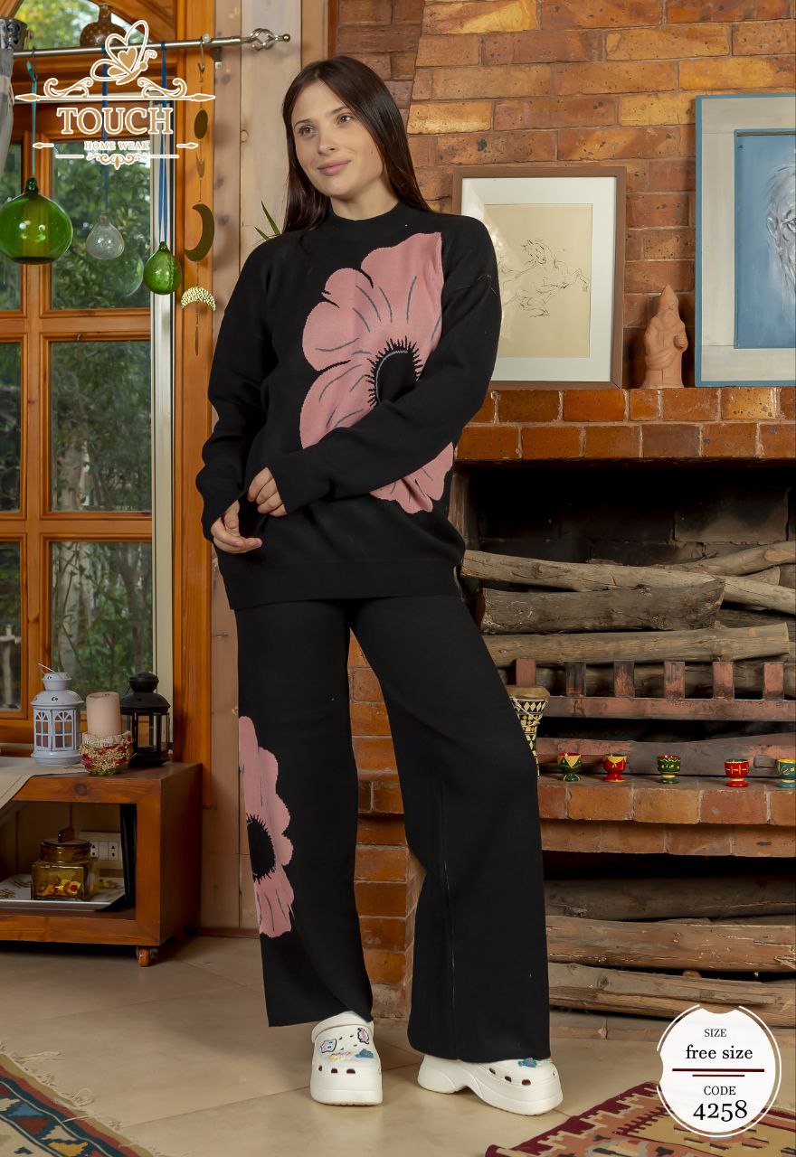 سوت تريكو ورده